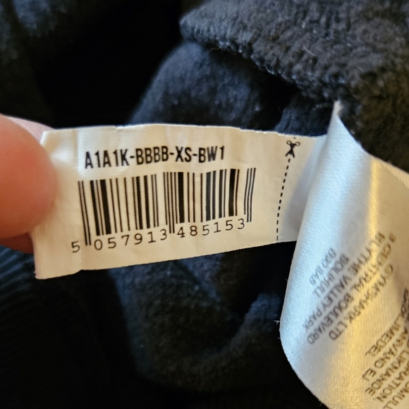 Gymshark Crest Men's Black Hoodie Sweatshirt Size XS Logo Athleisure Long Sleeve - Picture 5 of 8